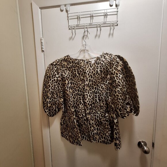 H&M TOP NEW. - Picture 2 of 4